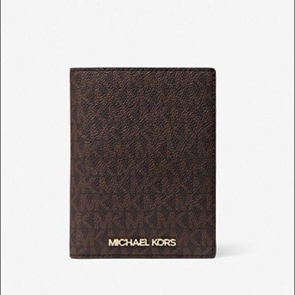 𝅺Michael Kors Jet-Set Logo Passport Case - Picture 1 of 3